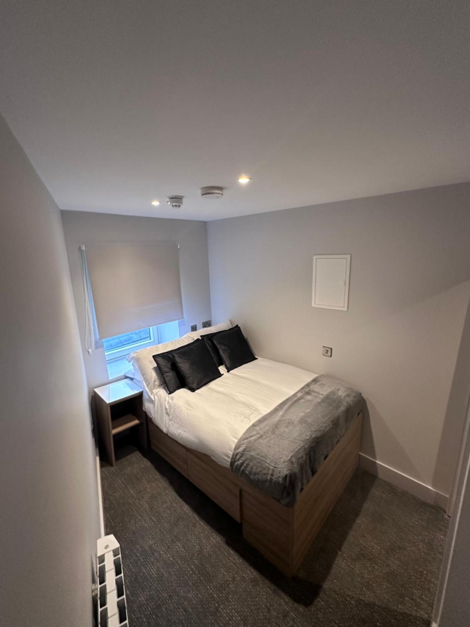 Number One Townhouse Bed & Breakfast Kinsale Bagian luar foto